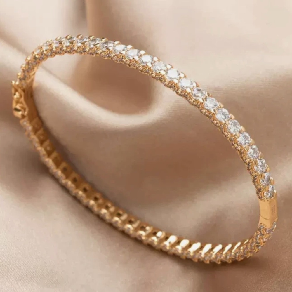 18k 12ct Solitaire Bangle